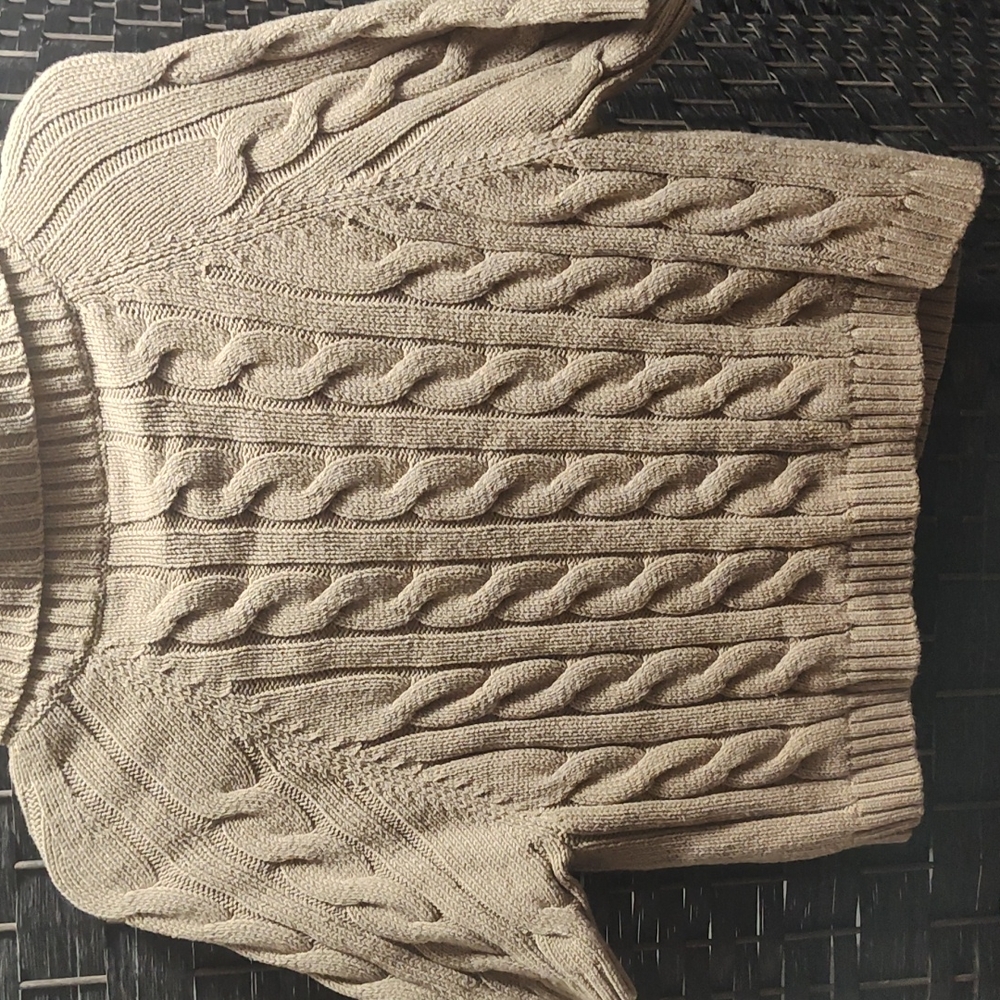Sweater - Picture 4 of 4